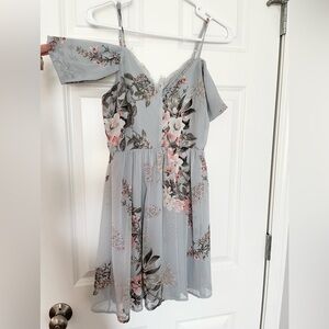 Lulu’s XXS floral off-the-shoulder dress